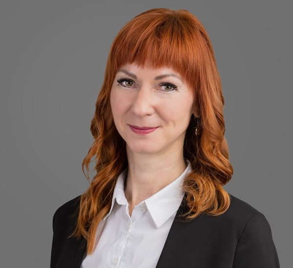 Dr. Nelli Kocsomba